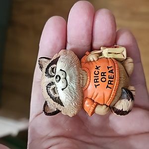 Hallmark Shirt Tales figurine